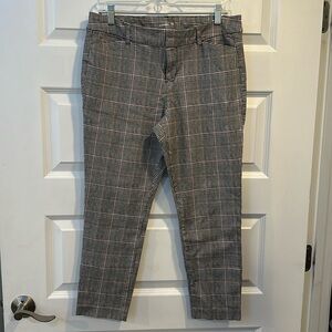 Old Navy Plaid Ankle Pants - Black and White